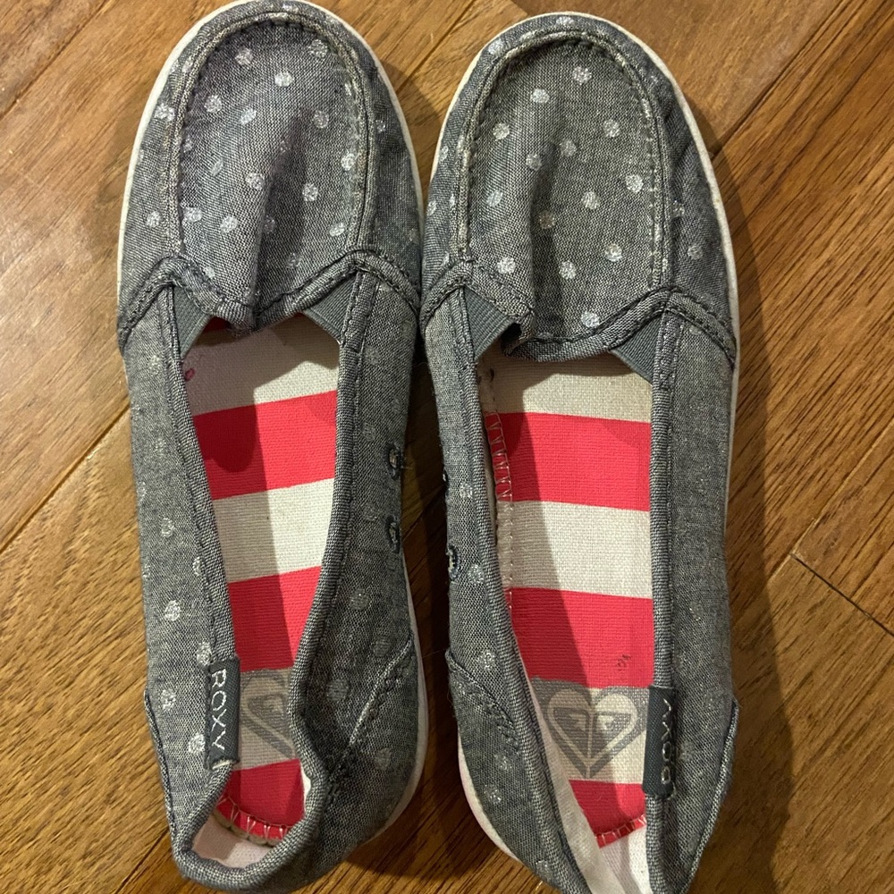Roxy girls slip on shoes size 1